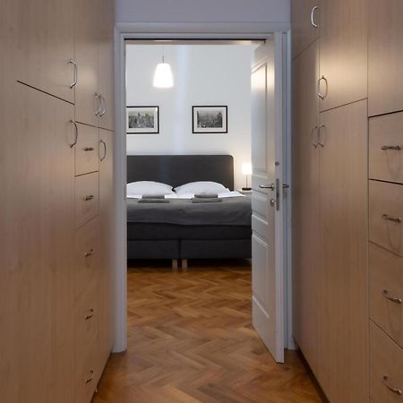 Apartman Carolinum Praga Exterior foto